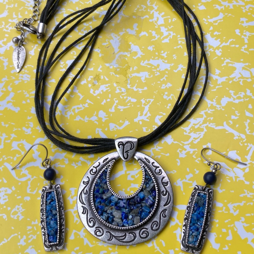 COLDWATER CREEK Blue Lapis Lazuli Pendant Necklace & Matching Dangling Earrings